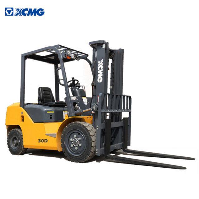 XCMG Japanese Engine XCB-D30 Four Way 3ton 3m Side Loader Diesel Forklift With Crane