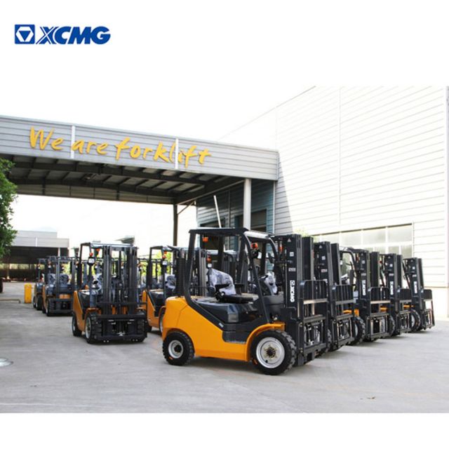 XCMG Japanese Engine XCB-D30 Diesel 3T 5 Ton Lift 5M Telescopic Reach Forklift