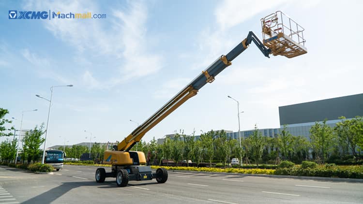 XCMG XGS40 40m Straight arm mobile elevating telescopic boom lift with 4 wheel price