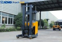 XCMG self loading forklift XCF-PG25 2.5 ton stand forward stacker price