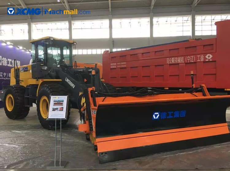 XCMG skid steer loader with multifunction attachment snow brush and snow shovel price