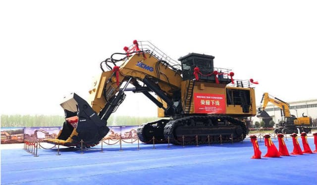 XCMG Official 700ton Mining Excavator XE7000 for sale