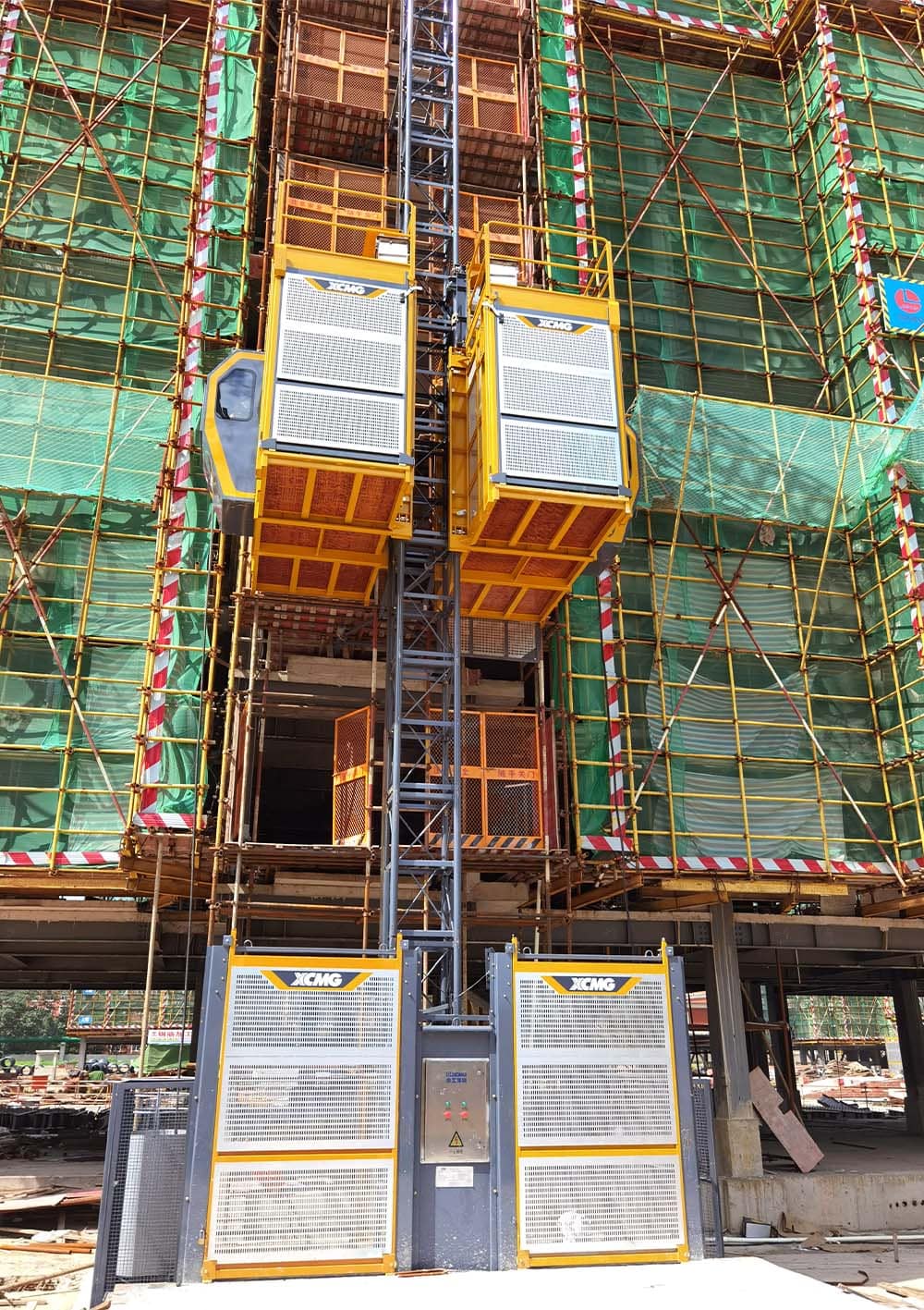 XCMG Official Building Lifting Equipment SC200/200MS1 Double Cage Construction Lift Elevator Price