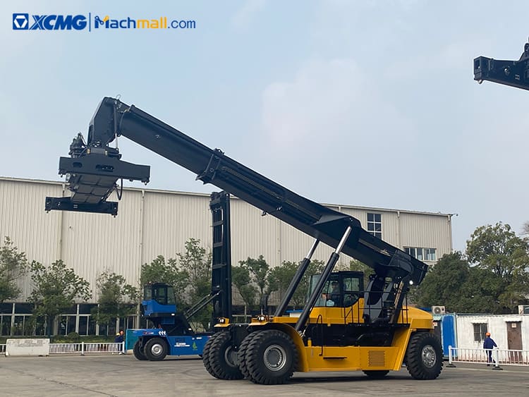XCMG official new 45 ton reach stacker for containers XCS4531K port machine price