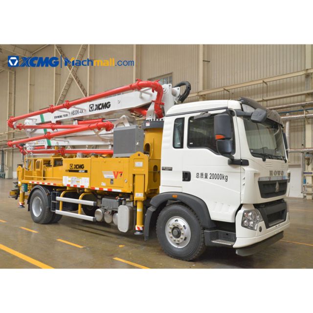 XCMG 30m small concrete pump trucks HB30K with HOWO chassis for Vietnam price