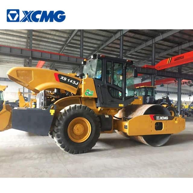 XCMG official 14 ton single drum vibratory road roller compactor XS143J price