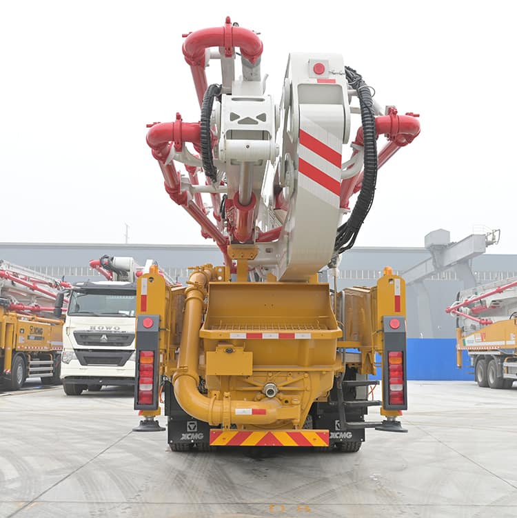 XCMG official 50m China new concrete pump truck HB50V with Sinotruk chassis price