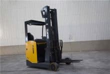 XCMG Electric Forklift Stacker 2 Ton Self Loader Stacker With 3 Stage 6m Mast FBRS18-AZ1 For Sale
