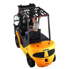 Chinese XCMG 3T Diesel Forklift FD30T Diesel Engine with Side Shifter for sale