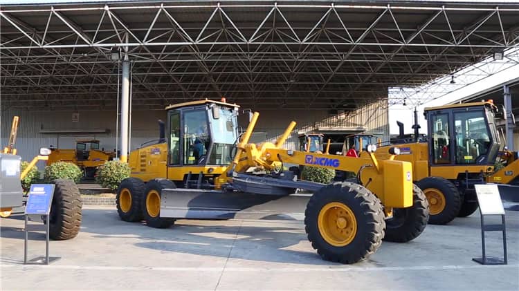XCMG Official Tractor Grader GR1603 China Brand New Small Motor Grader for Sale