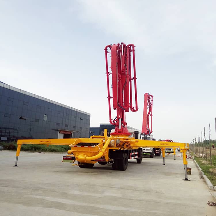 XCMG Schwing Official 30m concrete pump machine HB30K Chinese small truck mounted concrete pump price