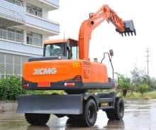 XCMG 9 ton wheel excavator HNE90W with spreader price