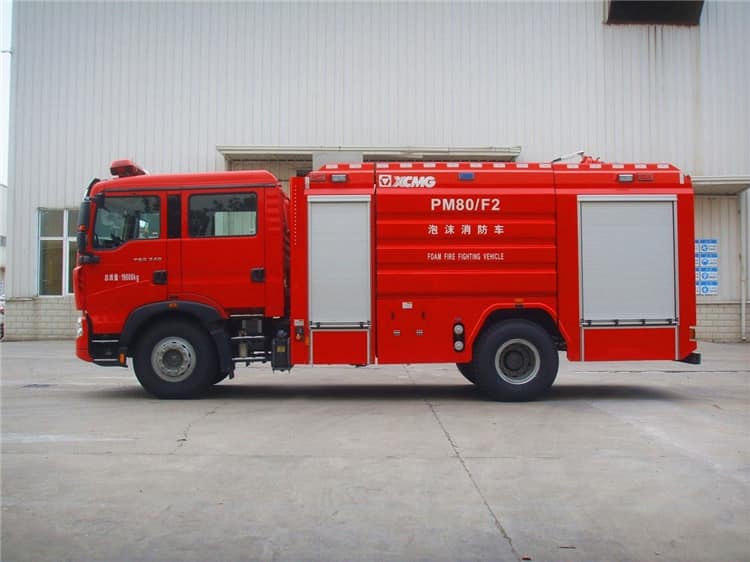 XCMG 4x2 8 ton foam fire truck PM80F2 China mobile tank fire fighting truck with HOWO chassis price