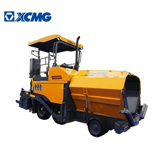 XCMG 4.5m 73.5KW road paver RP453L mini full hydraulic four wheel drive asphalt paver machine price