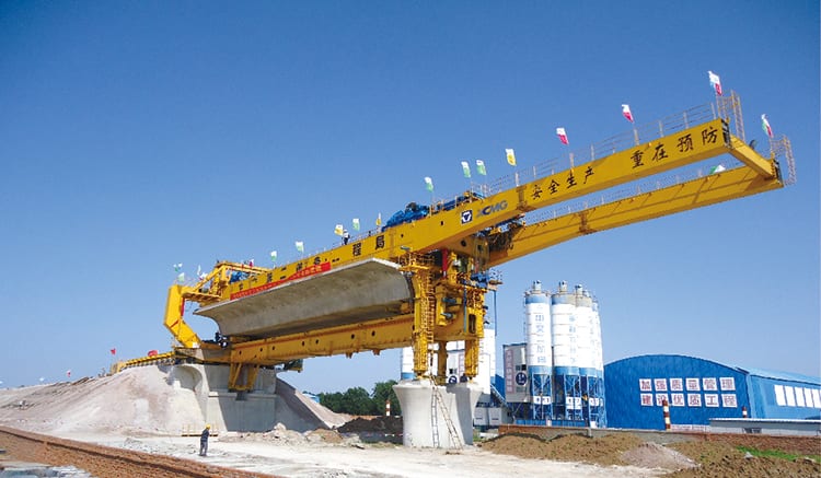 XCMG 180 ton gantry crane TT180 China hydraulic mobile overhead crane flip gantry crane price
