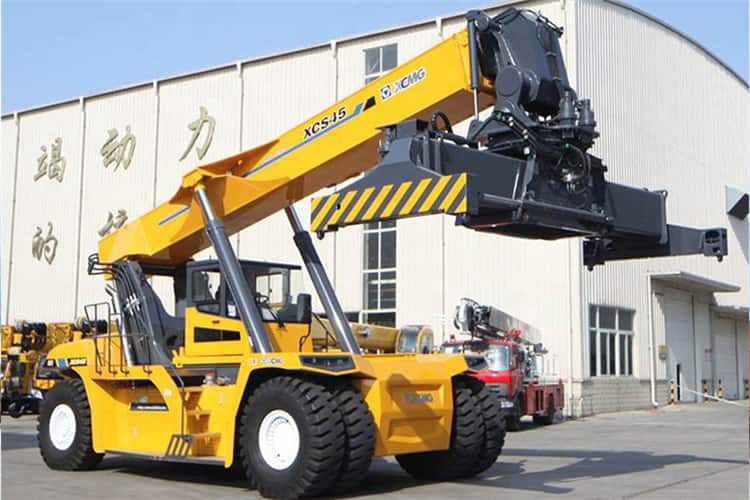 XCMG 45 Ton Diesel Reach Stacker For Containers China Port Container Reach Stacker XCS45 Price