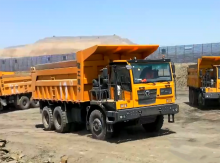 XCMG 100 ton off road widebody dump truck XG105 China new heavy mine dump truck