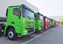 XCMG 35 Ton 4*2 Mini Tractor Truck Head 375 HP China Tractor Trucks Carrier NXG4250D3WA Prices