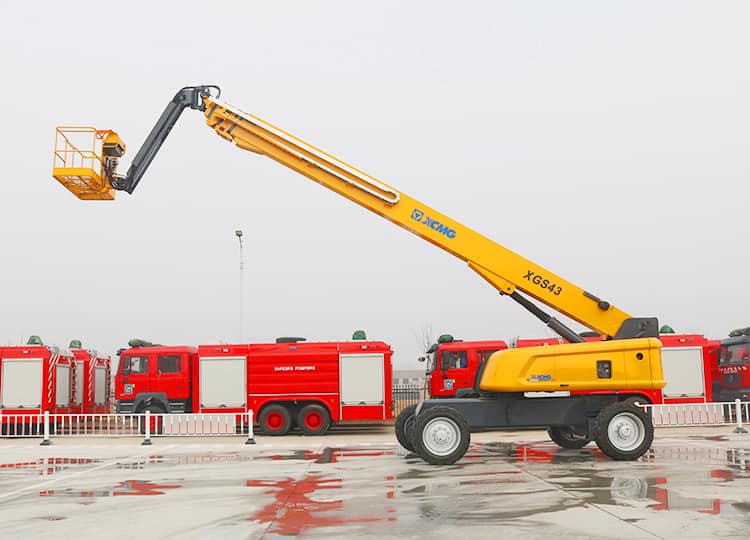 XCMG official 43m vertical lift elevator XGS43 telescopic boom lift price