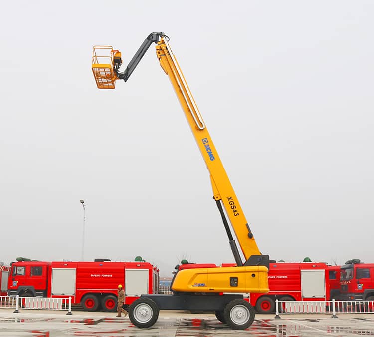 XCMG new self-propelled mobile elevating work platform XGS43 China telescopic boom lifts price