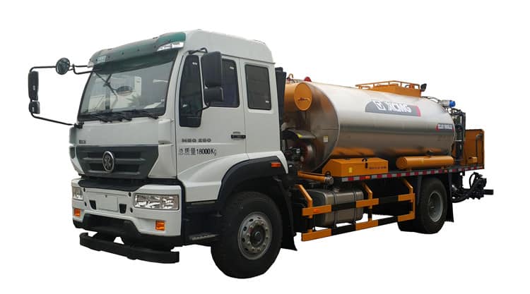 XCMG official manufacturer multifunctonal asphalt distributor asphalt truck XLS803 hot sale
