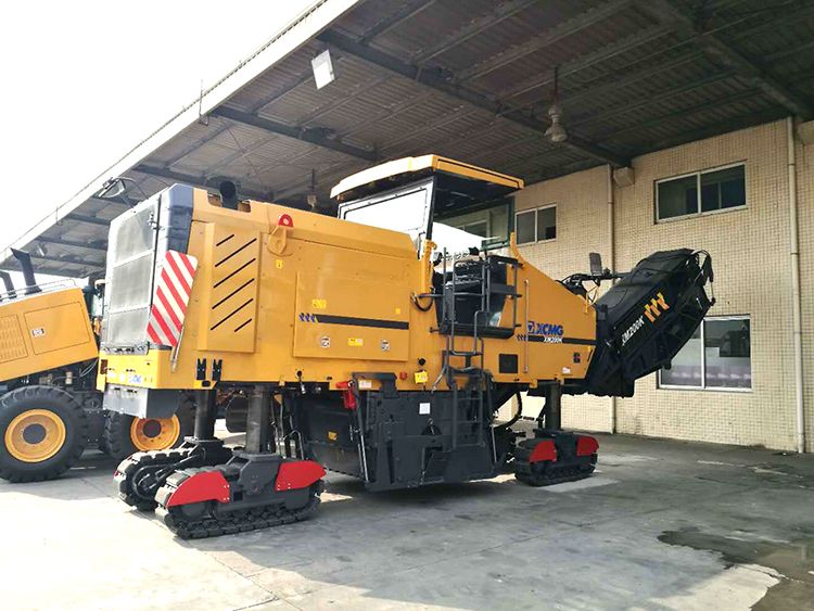 XCMG 2m road cold planer milling machine XM200 china mini asphalt