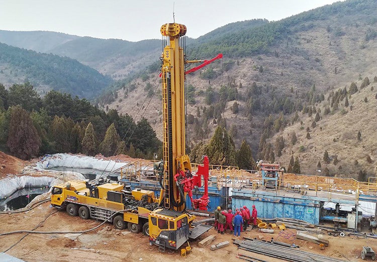 XCMG official 500m 23 ton truck mounted deep water well drilling rig XSC5/280 price