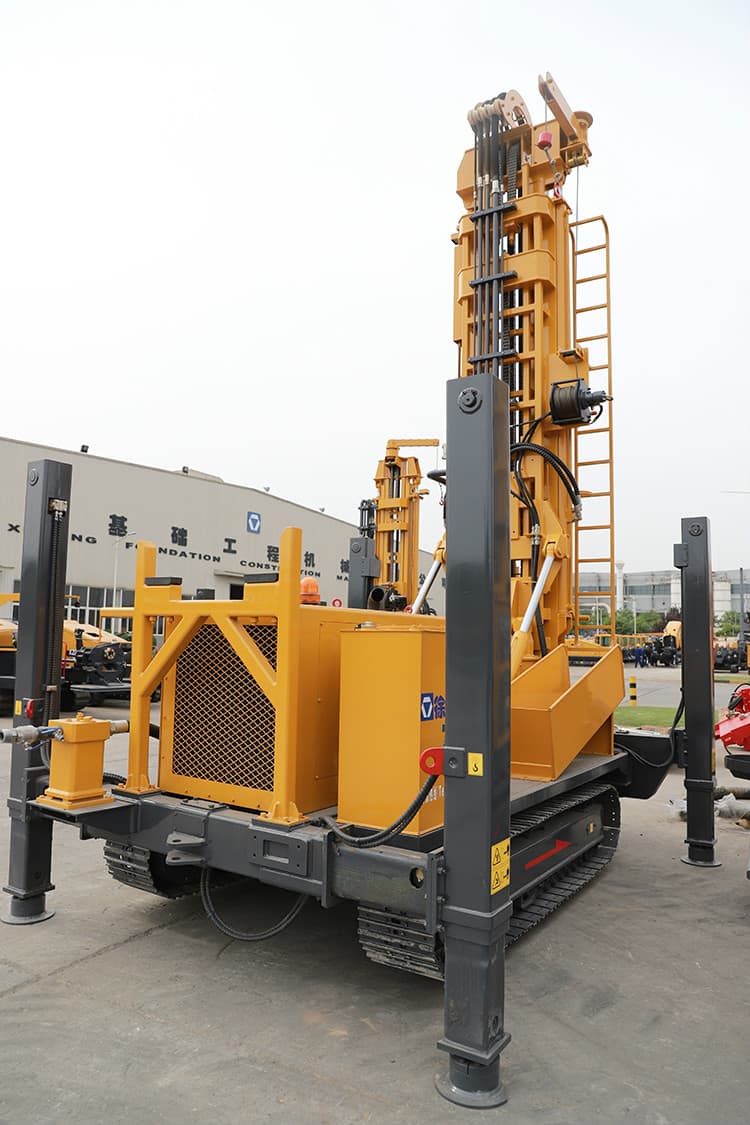 XCMG truck mounted water well drilling rig XSL4/200 China 400m deep rig machine price