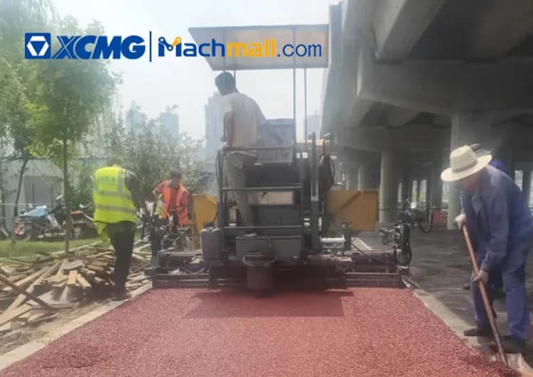 XCMG official 53KW mini concrete road paver RP355 for sale