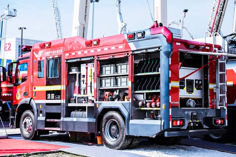 XCMG 4x2 AP50F1 compressed water and foam fire fighting truck price