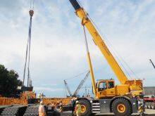 XCMG Top Brand Lifting Mobile Crane XCR90_E 90 ton Rough Terrain Crane For Sale
