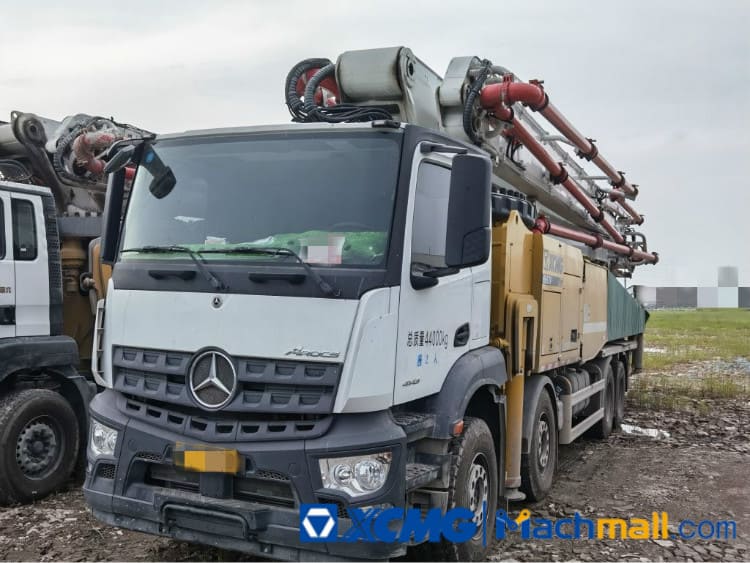 XCMG 62m Used Concrete Pump Truck HB62 For Sale