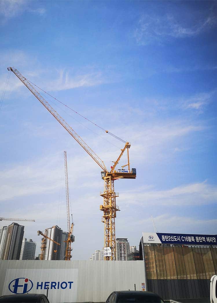 XCMG brand luffing jib tower crane XGL190-14S 55m 14 ton tower crane for sale