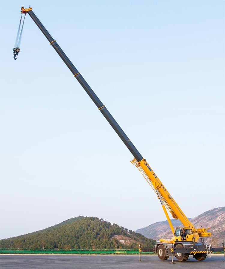 XCMG official 70 ton telescopic rough terrain cranes XCR70 price