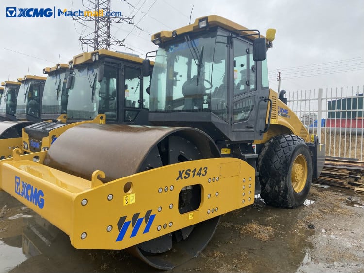 14 ton XCMG vibratory road roller XS143 for sale