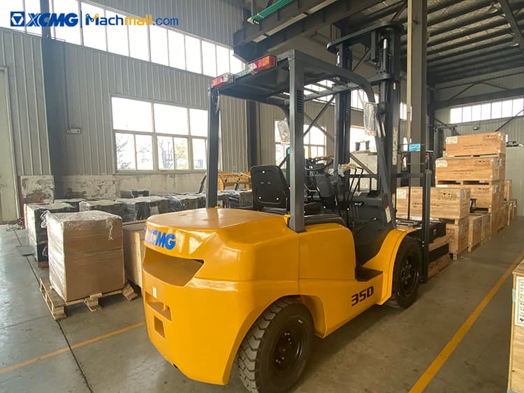 XCMG new 3.5 ton diesel forklift XCB-D35 with 2075mm mast height price