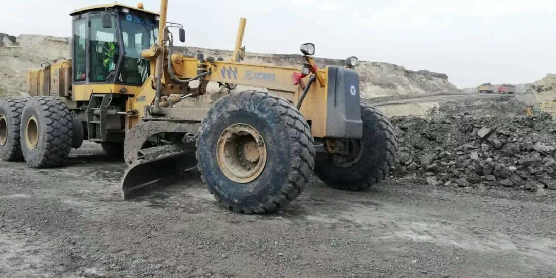 XCMG GR3003 strong 300HP largest motor graders machine