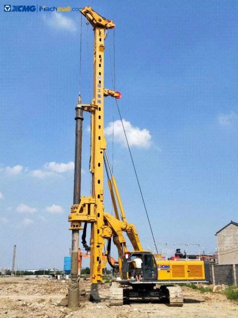 XCMG XR120D small piling rig machine 120kn 44m rotary drilling rig for sale