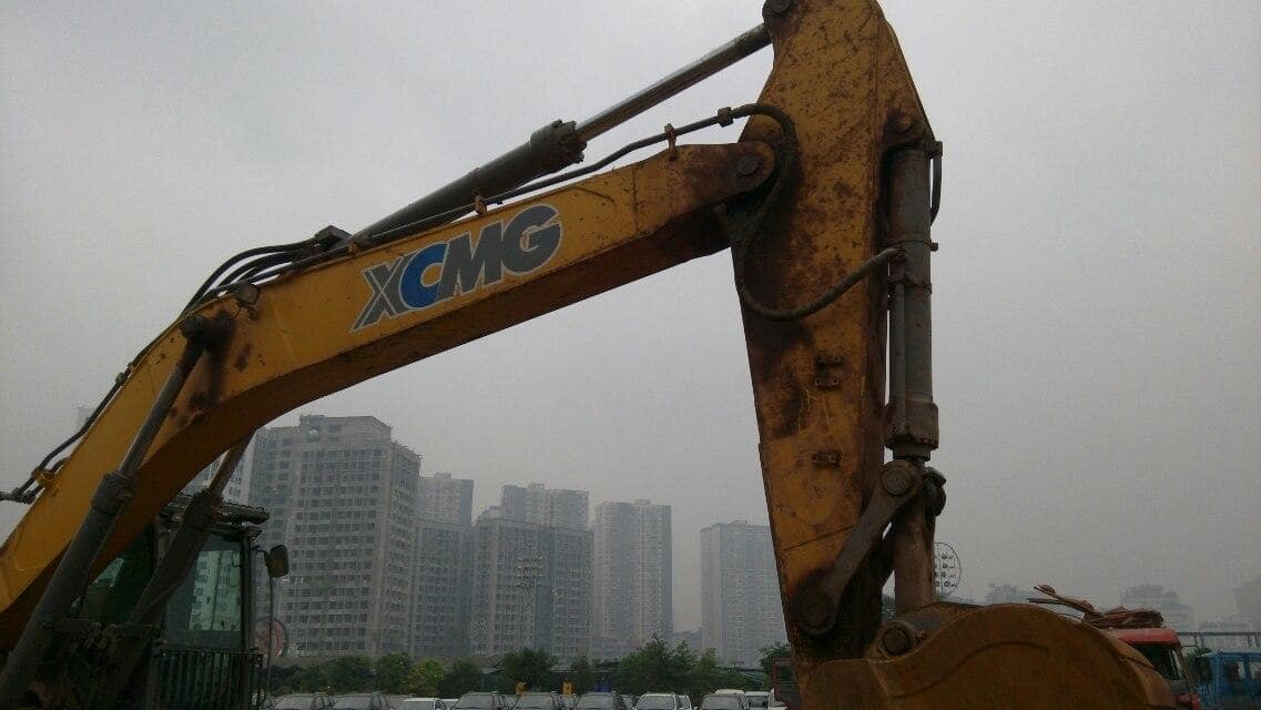 XCMG China used 37 ton hydraulic crawler excavator XE370C