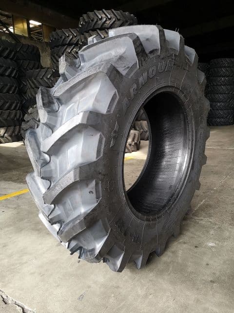 RADIAL AGRICULTURAL TYRE TR1W PATTERN