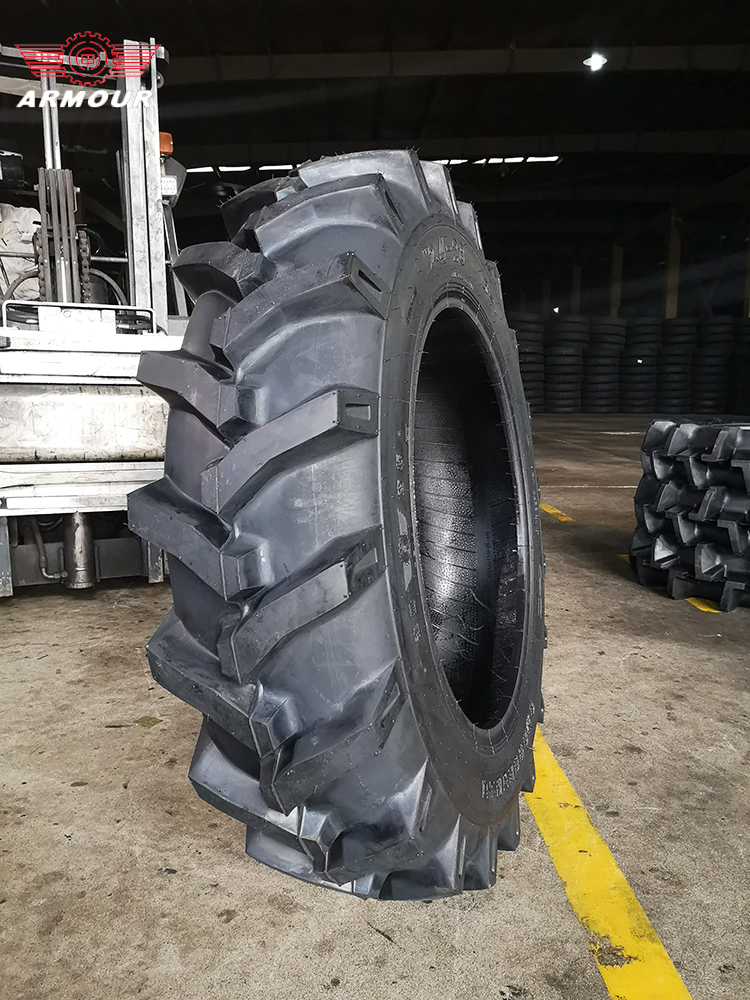 R1 12.428 tractor tire 8 PLY W11 rim 1260mm diameter with good
