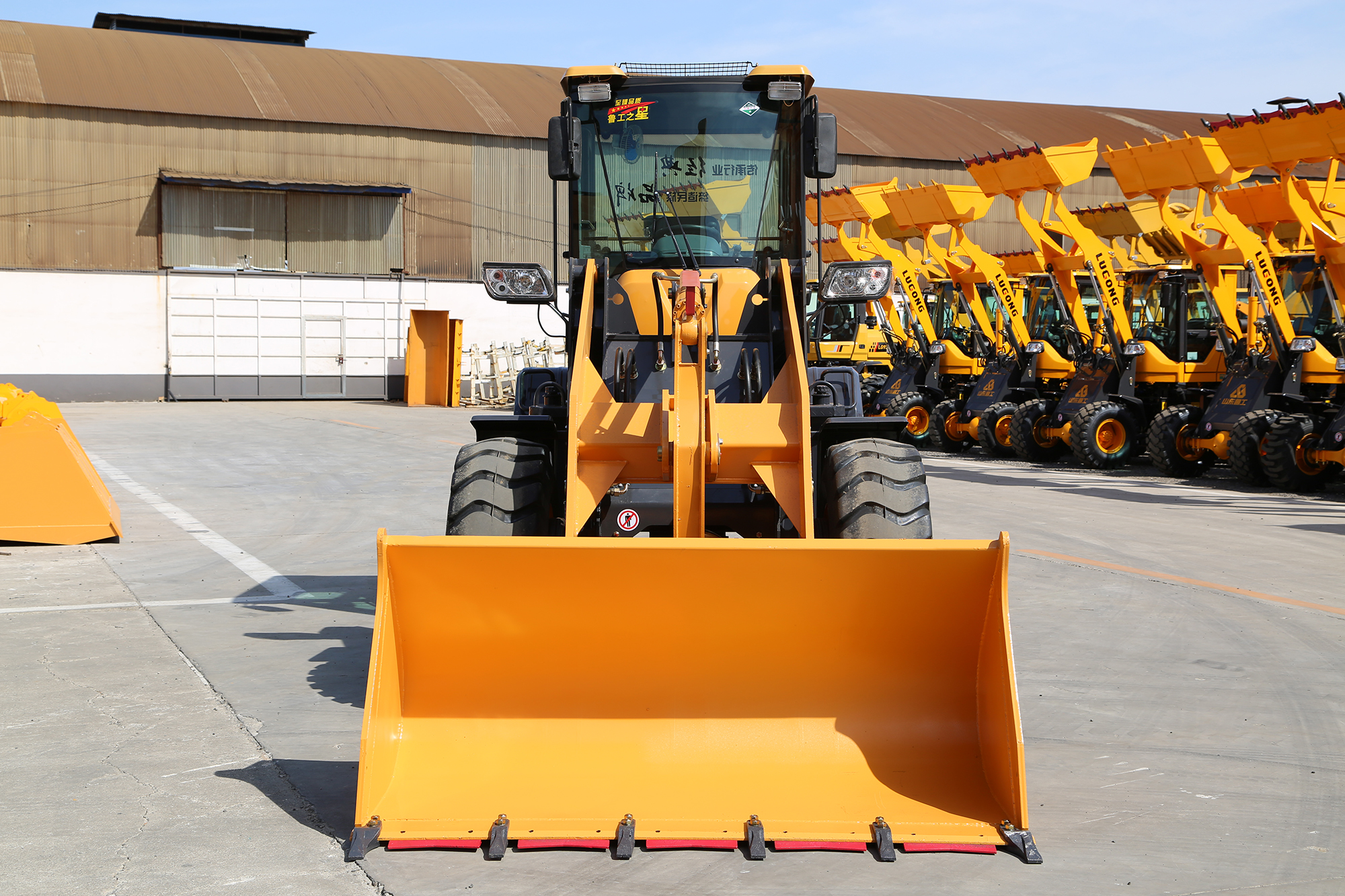LUGONG L938 2.2ton small wheel loader high quality loaders for sale