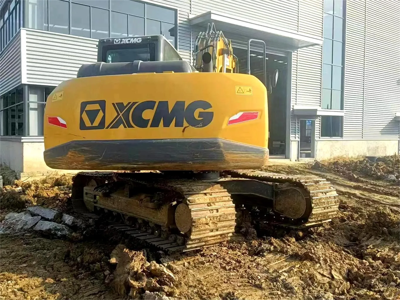 XCMG Official XE155D 15.5 Ton Used Mini Excavator In Mining Construction Excavating Machine