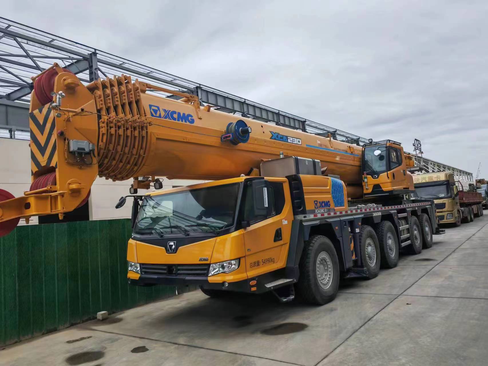 XCMG Used Lifting Equipment Crane 230 Ton XCA230C All Terrain Crane