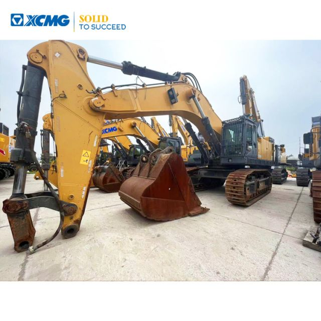 XCMG second hand crawler excavator XE900C