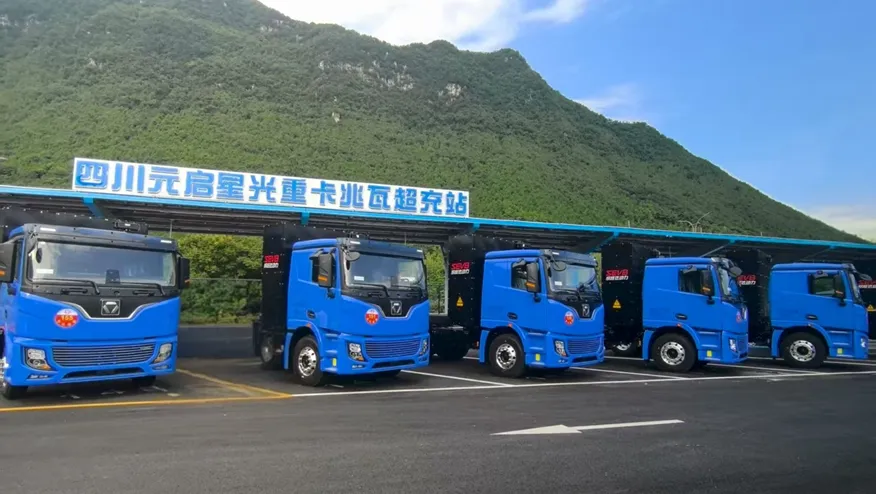 Same Speed for Electric and Diesel, 200 Units Delivered! XCMG New Energy Heavy-Duty Trucks Lead the Entry into the Ultra-Fast Charging Era  