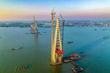 XCMG Contributes to World Class Bridge Construction  