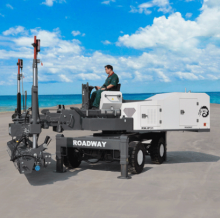 ROADWAY Concrete Laser Screed  Boom type  Leveling width 3850  outrigger length 6000  leveling