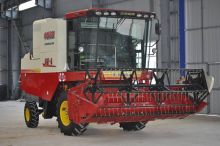 Zhonglian rice combine harvester 4LZ-8A 160HP for soybena sale