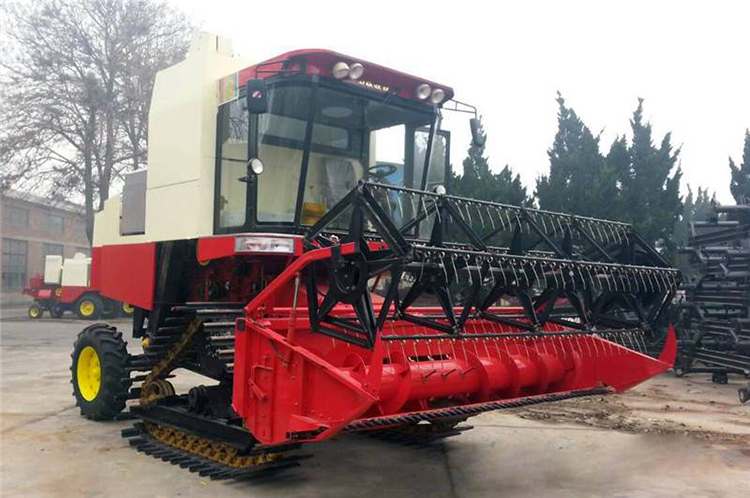 ZHONGLIAN grain harvester 4LZ-8 with crawl 680mm chain width for sale